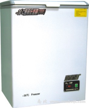 DW30-120  -30℃低溫箱（臥式）