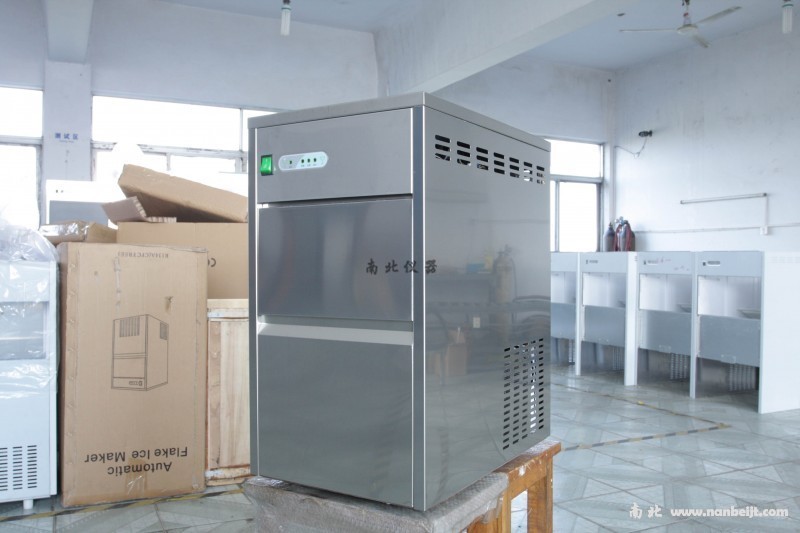 NB-XHJ-40全自動(dòng)雪花制冰機(jī)